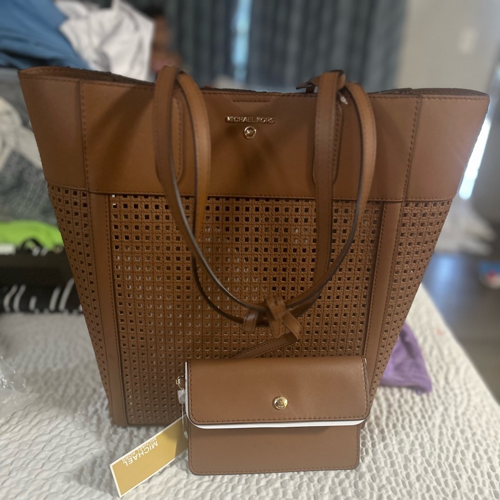 Michael kors bags never used still in top condition